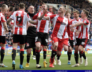 Sunderland Secures Narrow 1-0 Victory Over Portsmouth in Championship Match