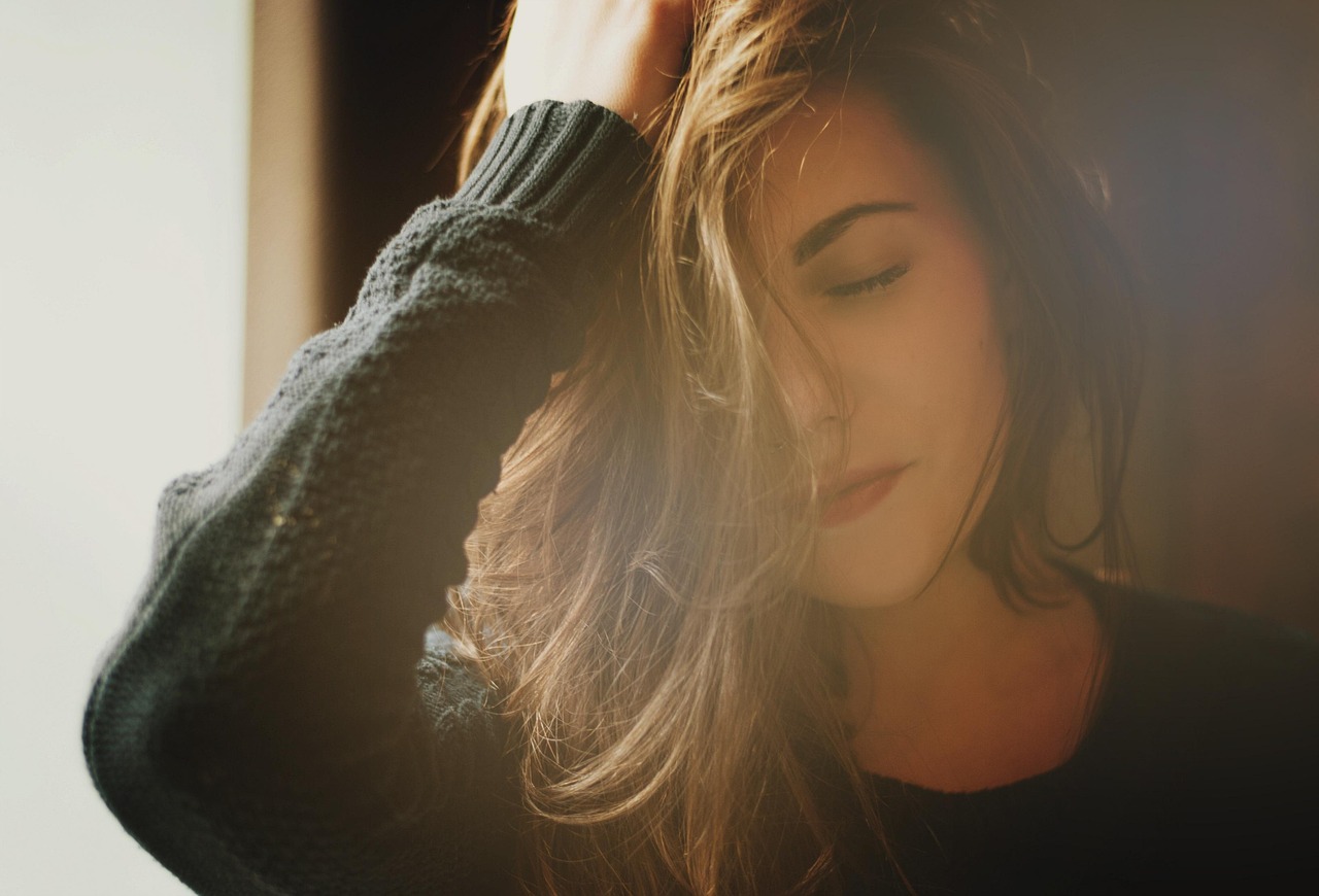 Clip-In Hair Extensions 101: A Beginner’s Guide to Instant Volume and Length