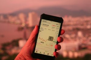 Coinbase Opens 24/7 Crypto Futures Trading for U.S. Investors