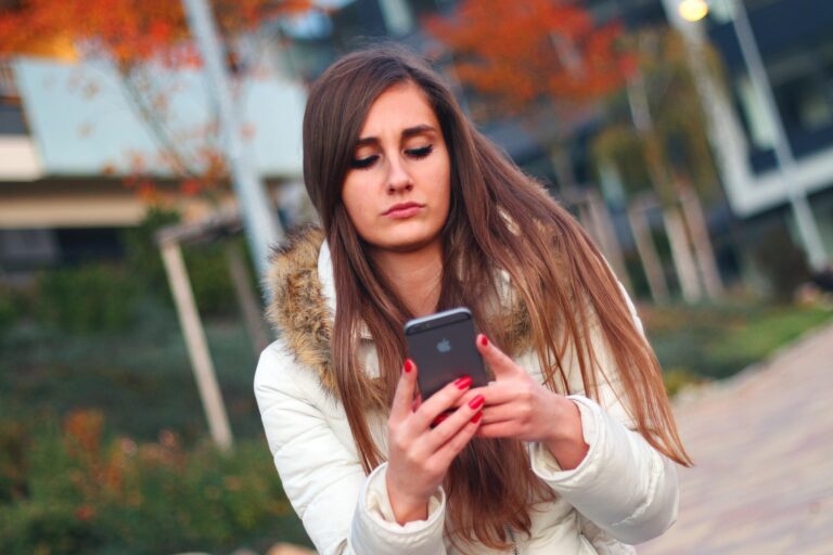 smartphone-569076_1920