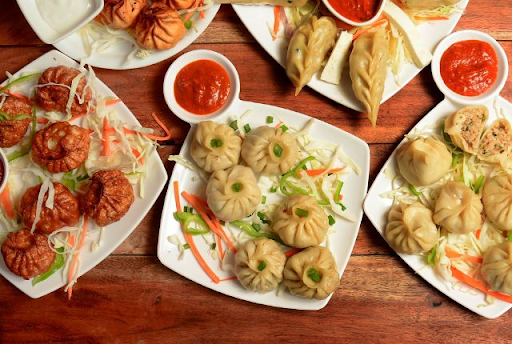 Momos